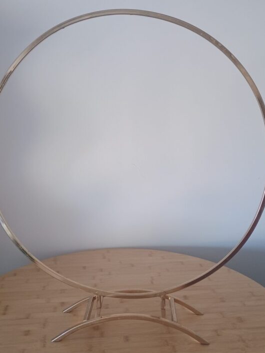 Centre de table cerceau doré 60 cm